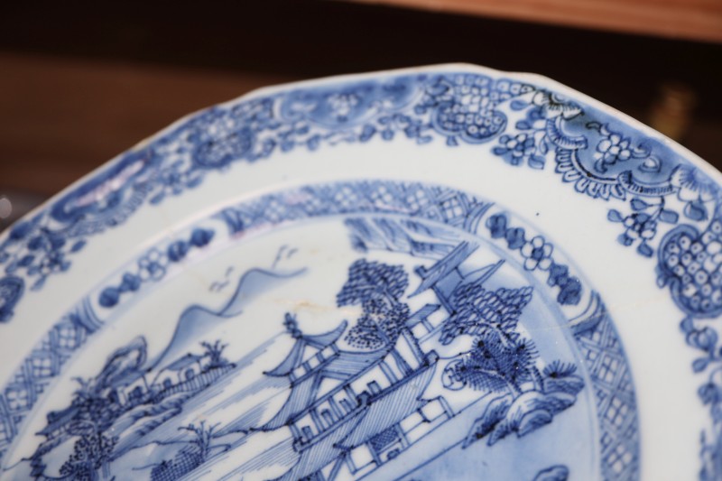 A quantity of Chinese and other ceramics